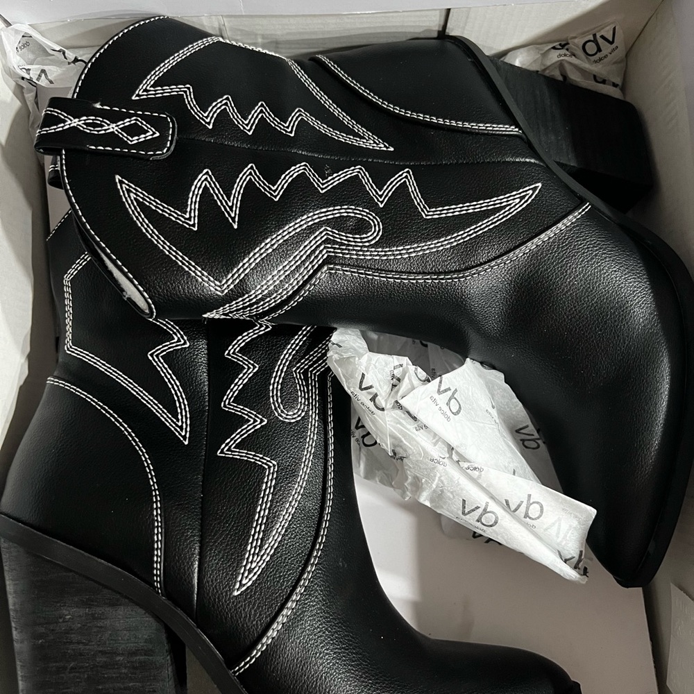 Cowboy boots, never worn!